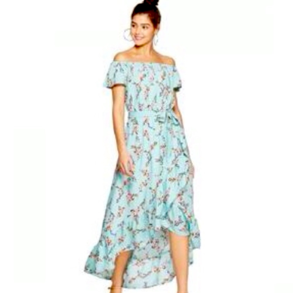 🌼NWT Off the Shoulder Floral Faux Wrap Dress🌼